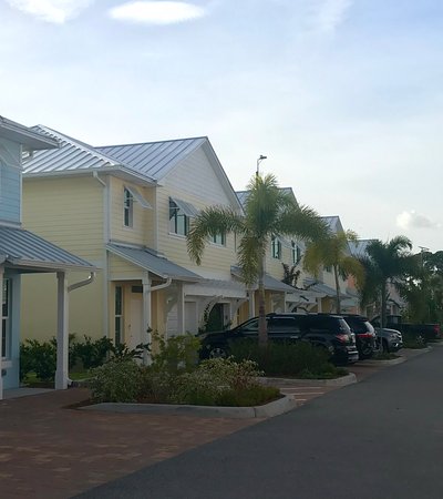 Cape Crossing Resort & Marina