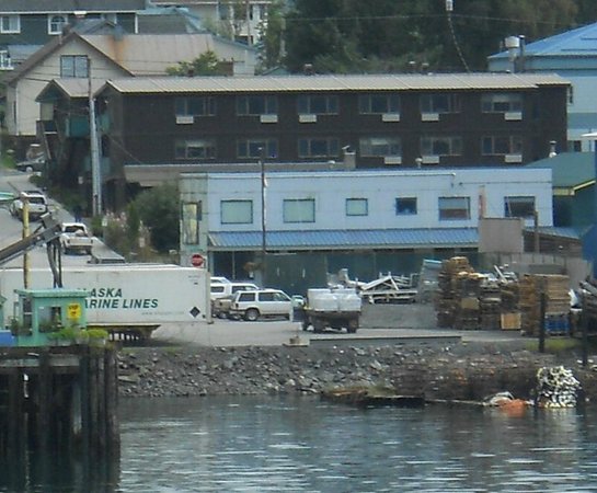 Tides Inn