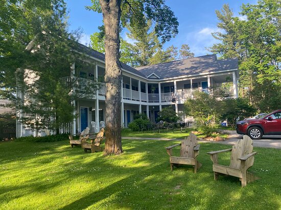 M-22 Inn Glen Arbor