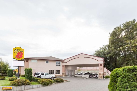 Super 8 By Wyndham Lake Country/winfield Area