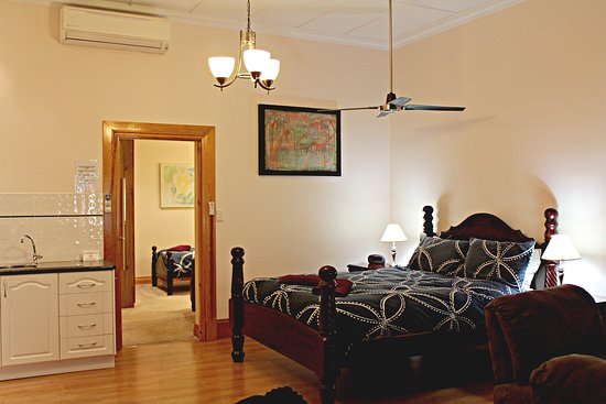 Quandong Apartments