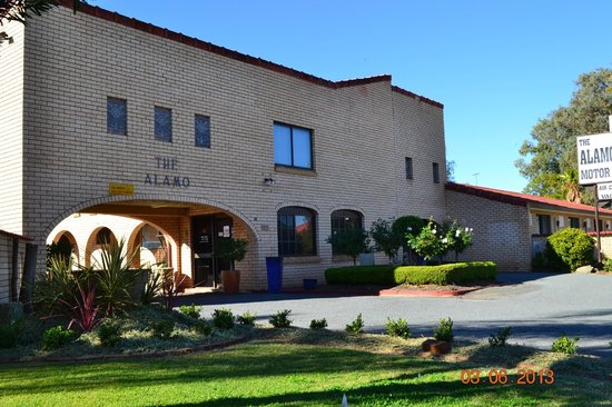 Alamo Motor Inn