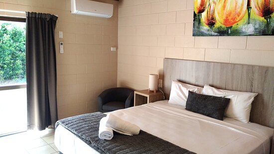 Tully Motel