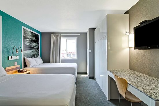Home Inn Express Medicine Hat