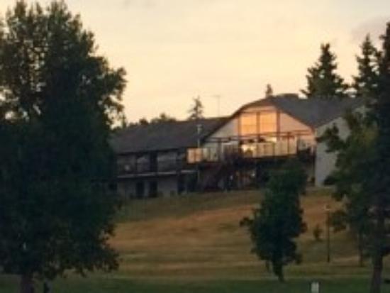Kenosee Inn & Cabins