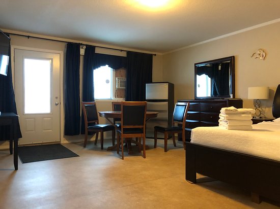 Fort Simspon Lodging