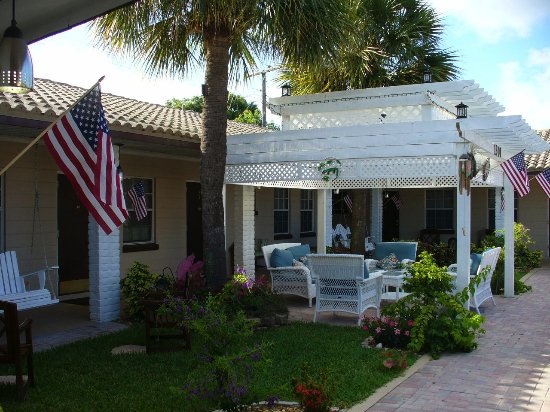 Twin Palms Motel