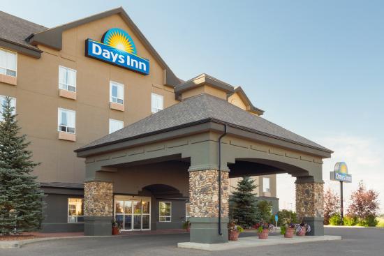 Days Inn by Wyndham Medicine Hat