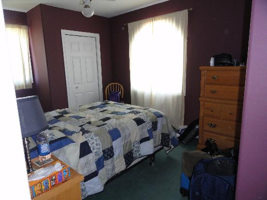 Snuggle Inn Cottage Suites