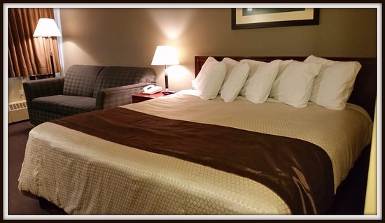 Broadway Lodge Hotel.