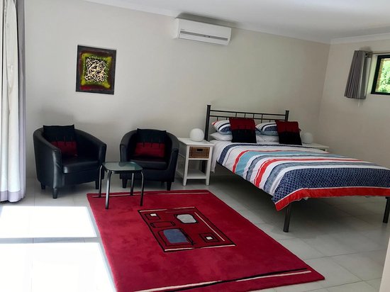 Little Shangri-La B & B