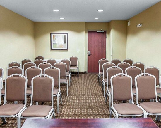 Sleep Inn & Suites Near Joint Base Andrews-Washington Area