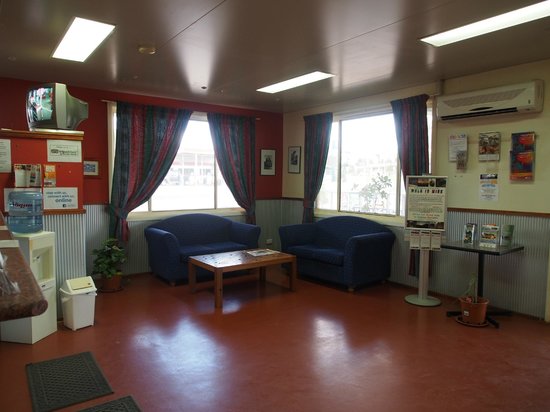 Lightning Ridge Outback Resort & Caravan Park