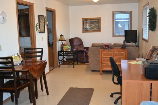 Suite 881