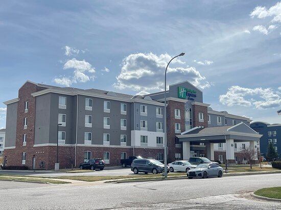 Holiday Inn Express & Suites Williston, an IHG hotel
