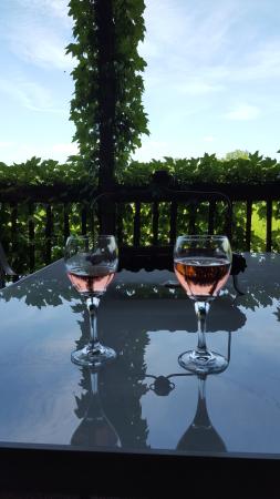 Albonee Country Inn and Vineyards