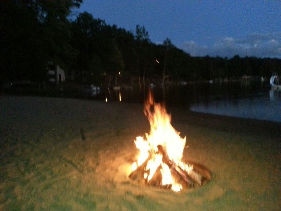 Island Lake Resort