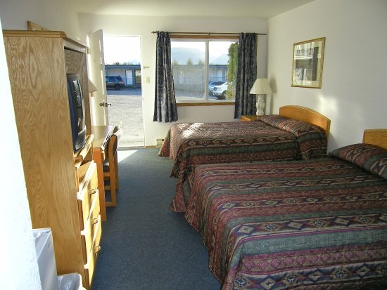 The Chalet Motel