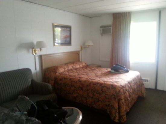 Arnprior Motor Inn
