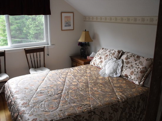 Captain's Table B&B