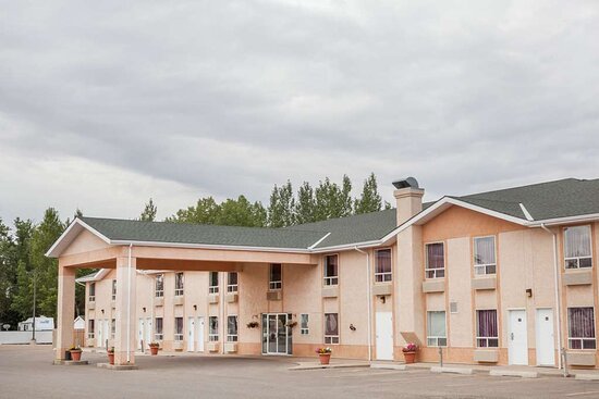 Super 8 by Wyndham Taber AB