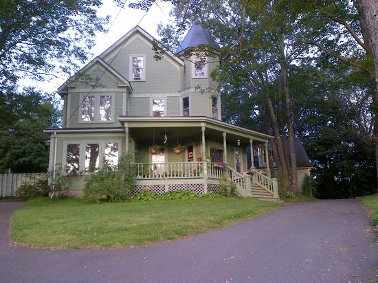Grand Street Inn