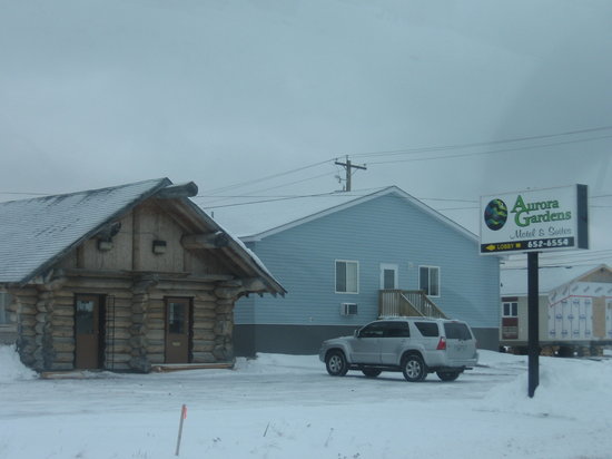 Aurora Gardens Motel & Suites