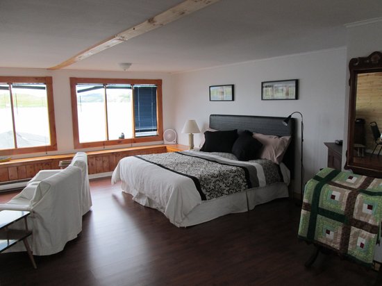 Whaling Station Cabins