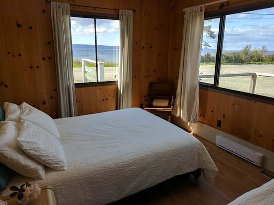 Moresby Island Guesthouse