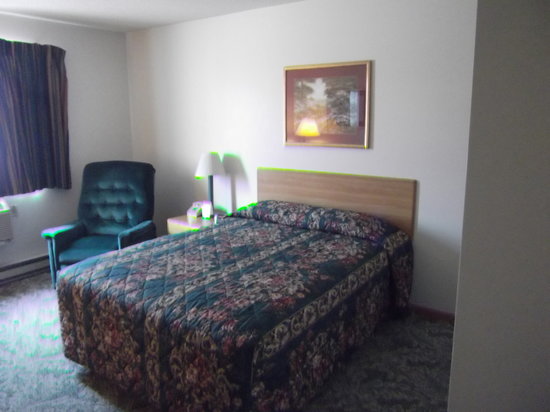 Lincoln Host Motor Inn