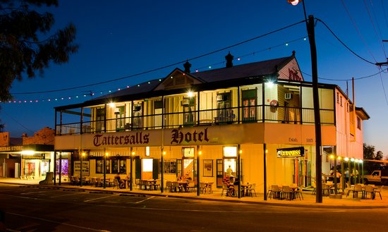 Tattersalls Hotel Van Park