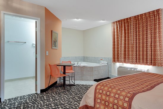 Americas Quality Inn & Suites
