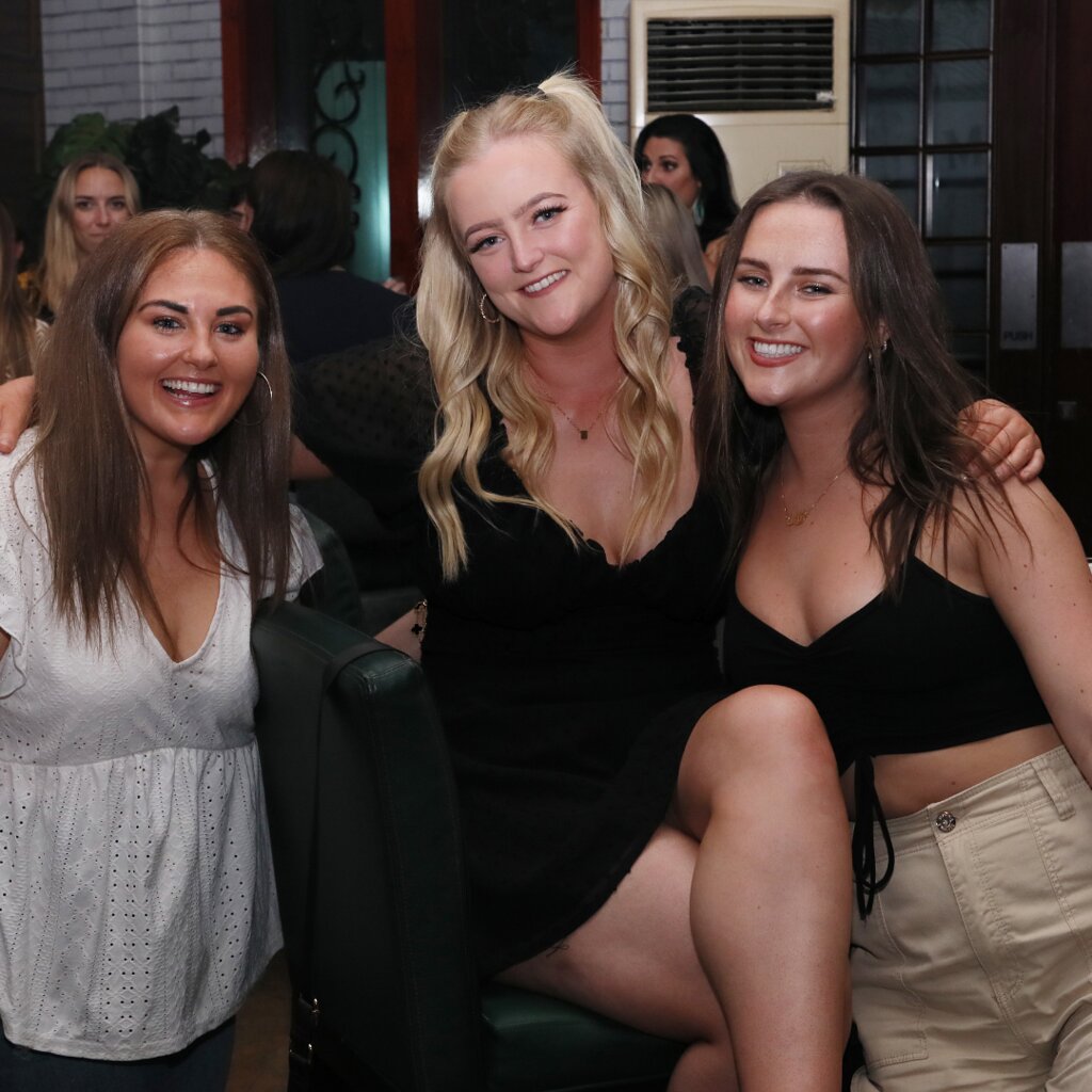 Victor's Bar & Restaurant