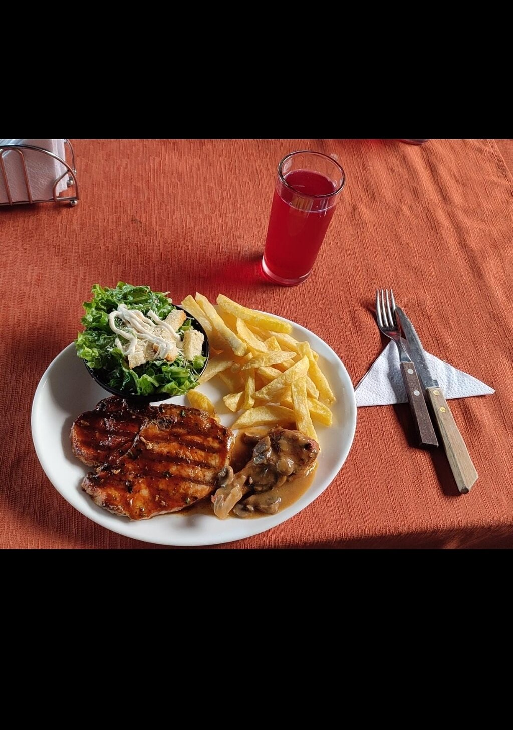 M-eat Food & Grill