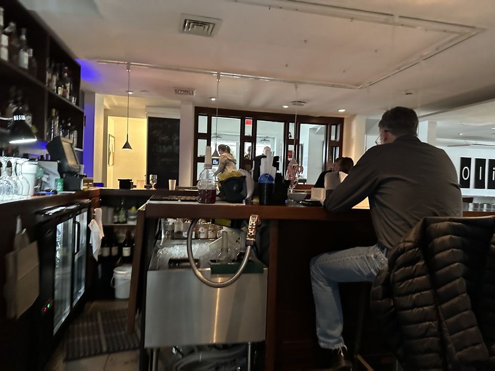 Olio Restaurant & Bar